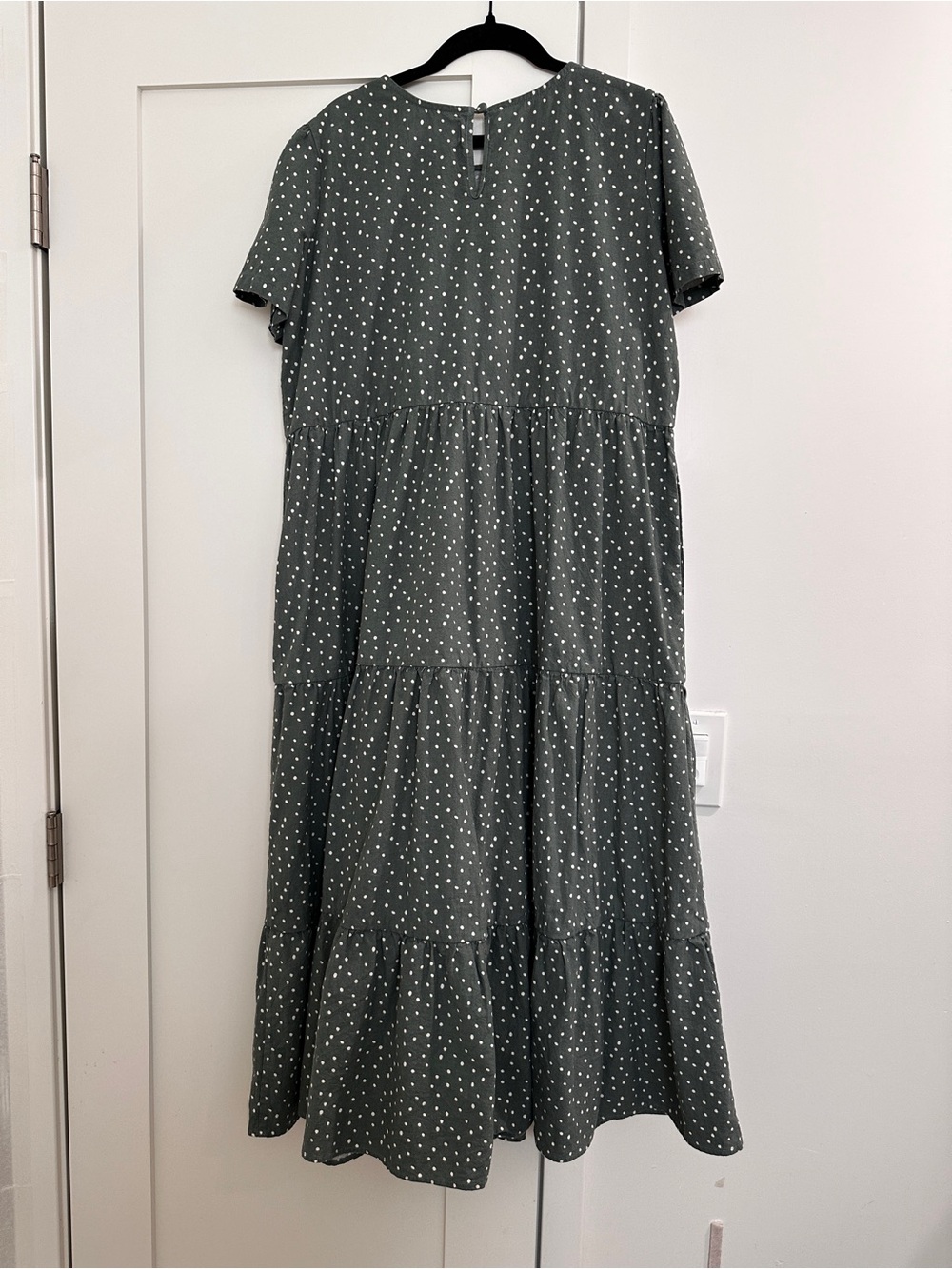 Tradlands Green Polka Dot Tiered Midi Dress - Picture 7 of 7